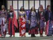 أحدث صيحات الموضة لملابس الربيع في أسبوع الموضة بالهند