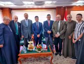 محافظ سوهاج يستقبل المهنئين بعيد الفطر المبارك