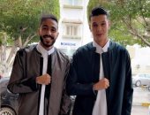 محمود كهربا يحتفل بعيد الفطر بالزي الليبي.. صور