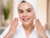 وصفات طبيعية لترطيب البشرة بخطوات بسيطة.. مكوناتها موجودة فى بيتك
