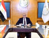 وزير التعليم يوجه بتعميم نظام البوكليت فى امتحانات نهاية العام للشهادة الإعدادية