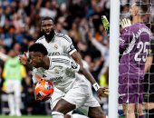 ريال مدريد يسقط أمام فالنسيا فى الوقت القاتل بالدوري الإسباني