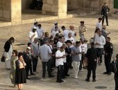 العالم هذا المساء.. مستوطنون يقتحمون المسجد الأقصى.. دعوات لإضراب شامل في فلسطين لوقف الحرب الإسرائيلية على غزة.. مسئول أمريكي: 50 دولة تواصلت معنا لبدء محادثات تجارية.. تكساس تسجل ثاني وفاة مرتبطة بالحصبة