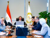 وزيرة البيئة تناقش التأثيرات المحتملة على هجرة الطيور لوضع حلول استراتيجية