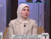 هل حرام الأم المطلقة تترك أولادها للأب وتتزوج؟.. عضو الأزهر العالمي تجيب