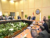 كامل الوزير يبحث مع سفير السويد إنشاء مصانع سيارات ومحطات شحن كهربائية