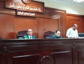 أب يتهم طليقته وابنتيه باصطناع مفردات مرتب لرفع النفقة