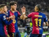 نجوم برشلونة يتصدرون سباق الكرة الذهبية 2025