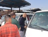 السكرتير العام المساعد لبنى سويف يتابع انتظام الخدمة بمواقف السيارات