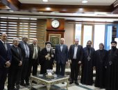 محافظ المنيا يلتقى الأنبا ديمتريوس لبحث عدد من الملفات بمركزى ملوى وديرمواس