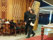 رامى صبرى يتلقى عزاء والدة زوجته وأشرف زكى وروجينا ومحسن جابر أول الحاضرين