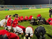 لاعبو منتخب مصر للناشئين يحتفلون بالتأهل لكأس العالم على أنغام "بشرة خير".. فيديو