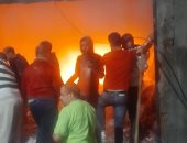مصرع شخصين في حريق داخل مصنع مراتب بالمحلة