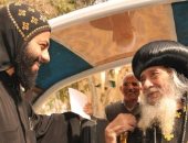 كيف كان يقضى البابا شنودة الثالث أسبوع الآلام؟.. سكرتيره يوضح