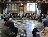 محافظ المنيا يلتقى وفد البنك الدولى وبرنامج التنمية المحلية بصعيد مصر