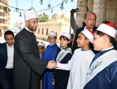 وزير الأوقاف ومحافظ الإسكندرية يتفقدان تطوير ساحة مسجد أبي العباس المرسي