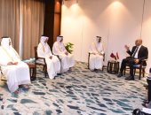وزير العمل يُناقش مع نظيره القطري ملفات تنقل الأيدي العاملة و"الربط الإلكتروني"