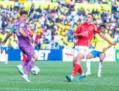 الأهلي يتعادل سلبياً مع صن داونز فى ذهاب نصف نهائى أفريقيا.. المارد الأحمر يقدم مباراة جيدة طوال الـ90 دقيقة.. الحكم يلغي هدفين لكتيبة مارسيل كولر.. وبطل مصر يترقب التأهل لنهائي البطولة فى مباراة الحسم بالقاهرة