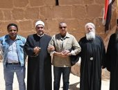 محافظ جنوب سيناء يزور دير سانت كاترين للتهنئة بعيد القيامة المجيد