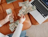 4 أبراج مش بتخاف تخسر فلوسها.. بتخاطر بيها في أي حاجة