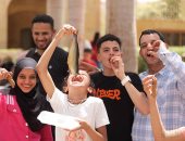 احتفالات شم النسيم.. الأهالى يستمتعون بالربيع فى حديقة الأزهر 