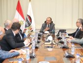 وزير قطاع الأعمال العام يلتقي رئيس "تكنيب إنرجيز" الإيطالية لبحث فرص التعاون المشترك