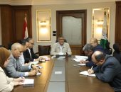 محافظ الجيزة: إنشاء قاعدة بيانات تضم الإمكانات والتحديات المتعلقة بمنظومة النظافة