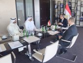 وزير الاتصالات يعقد مباحثات للتعاون فى التعهيد والتصنيع المحلى للهواتف