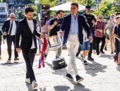كأس الملك يصل إشبيلية استعدادا لنهائي برشلونة ضد ريال مدريد.. صور