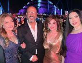 إلهام شاهين تنشر صورا جديدة من حفل زفاف ليلى أحمد زاهر وهشام جمال