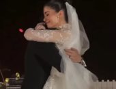 بكاء ليلى أحمد زاهر فى فرحها يفسد مكياجها ونبيلة عبيد تضفى بهجة برقصها مع العريس
