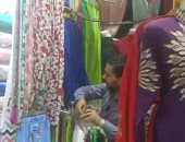 أرخص عبايات في الوكالة.. سعرها يبدأ بـ 100 جنيه (فيديو)