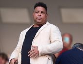 جماهير بلد الوليد تنقلب على الظاهرة رونالدو بعد الهبوط