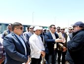 وزير الإسكان يتفقد مارينا 8 ومشروع إنشاء ممشى الخدمات