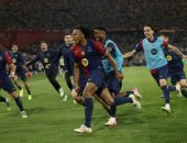برشلونة يهزم ريال مدريد ويتوج بلقب كأس ملك إسبانيا للمرة 32 بتاريخه.. فيديو وصور
