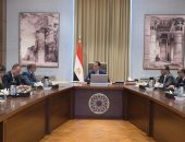 رئيس الوزراء يستعرض الحلول الحاسمة لتخفيف الأحمال ووقفها خلال الصيف