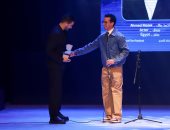 طه دسوقى يقدم تكريم أحمد مالك فى افتتاح مهرجان الإسكندرية للفيلم القصير