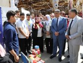 محافظ الجيزة يفتتح معرض "صنع بالتعليم الفنى" بمدرسة إمبابة الصناعية بنين