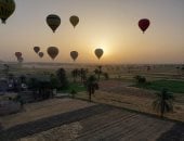 البالون الطائر يحلق فى سماء الأقصر 