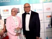 صبرى فواز وطارق الشناوى على السجادة الحمراء لمهرجان مالمو للسينما العربية