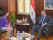 محافظ الإسكندرية يبحث مع قنصل فرنسا التعاون فى مجالات النقل المستدام والتنمية الحضرية