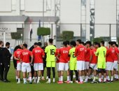 أسامة نبيه يحذر لاعبى المنتخب من سيراليون ويطالبهم بالالتزام والأداء الجماعى