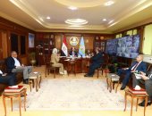محافظ كفر الشيخ يجتمع بأعضاء مجلسى النواب والشيوخ