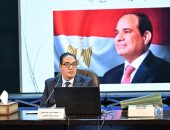 عبد الصادق يوجه ببدء إعداد اللوائح الدراسية الجديدة لجامعة القاهرة الأهلية