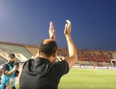 شاهد ما فعله جمهور الأهلي مع عماد النحاس في أول ظهور له مع الفريق بعد رحيل كولر