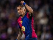 برشلونة يكافئ رافينيا المتألق بتمديد عقده حتى 2029