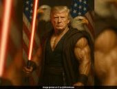 ترامب يحتفل بـ"يوم حرب النجوم" بسيف ضوئي ورسالة لليسار الراديكالى.. تفاصيل