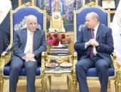 رئيس جامعة المنصورة يستقبل السفير العراقي لتعزيز سبل التعاون