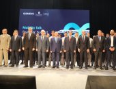 كامل الوزير: إنشاء شبكة القطار الكهربائى السريع لخلق محور لوجيستى يربط البحرين الأحمر والمتوسط