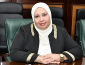 رئيس جامعة دمنهور يهنئ الدكتورة جيهان الخضري بعد تعيينها عميدا لكلية العلوم